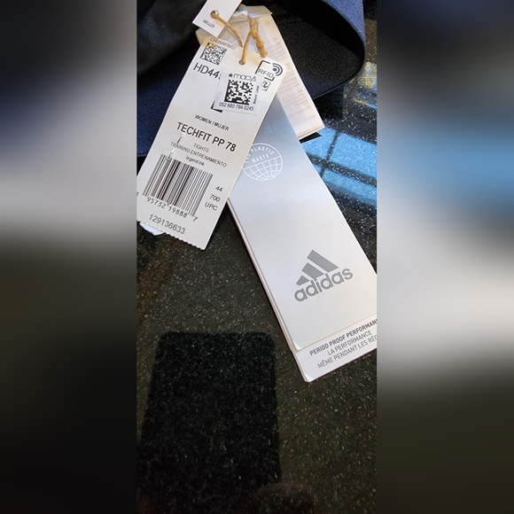 Adidas Navy Period Proof leggings - Picture 3 of 3